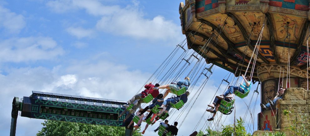 "Aqua Spin" und "La Ola" im Heide Park Resort (c) Christopher Hippe / ThemePark Central