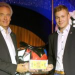 Europa-Park Inhaber Jürgen Mack (links) und Sohn Frederik freuen sich über den Golden Ticket Award 2017  (c) Amusement Today