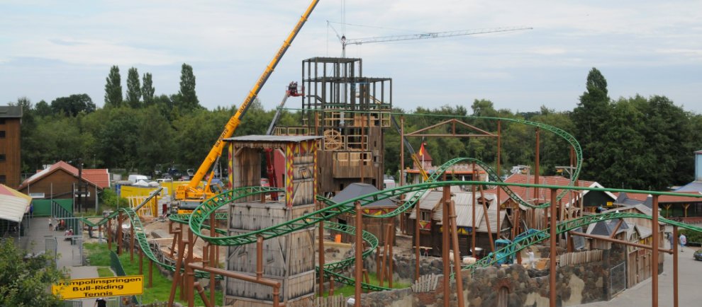 Der aktuelle Baufortschritt der neuen Achterbahn (c) Schloss Dankern