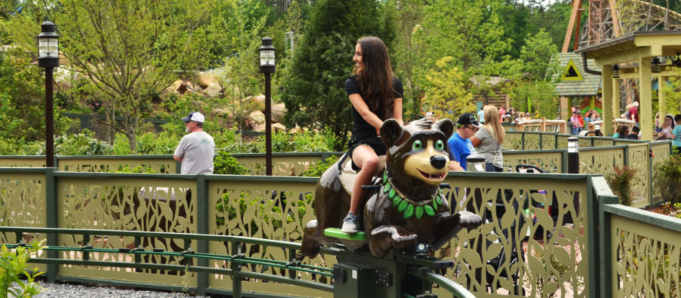 „Black Bear Trail“ von Metallbau Emmeln in Dollywood © Ride Entertainment