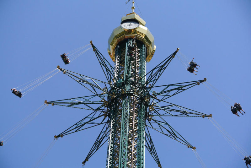 So kann die Parc Asterix Neuheit "The Tower of Numérobis" aussehen