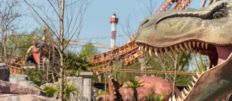Der Holiday Park Saisonstart 2020 rückt näher. Auch die neuen Dinosaurier beim "Dino Splash" sind für die Eröffnung bereit.