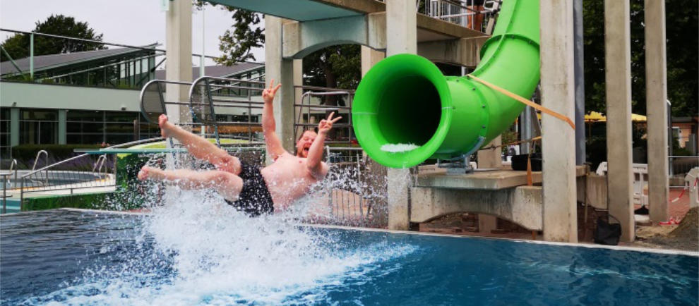 Freier Fall auf der „Snake Jump“ von Klarer © Moskaubad Osnabrück