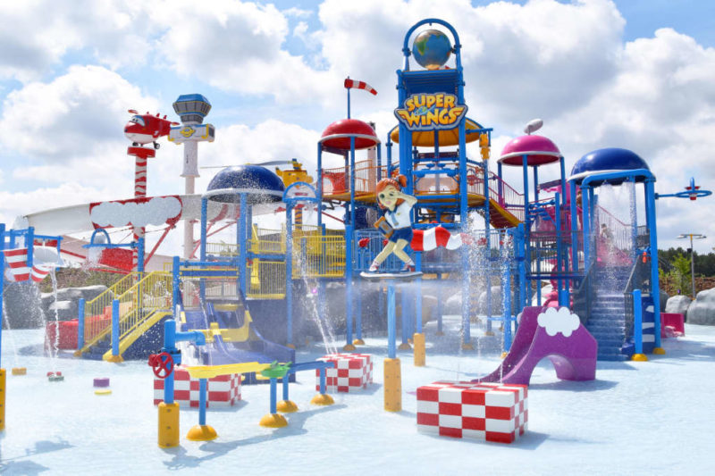 Der Super Wings Wasserspielplatz "Aqua Team Playground" © Majaland Kownaty