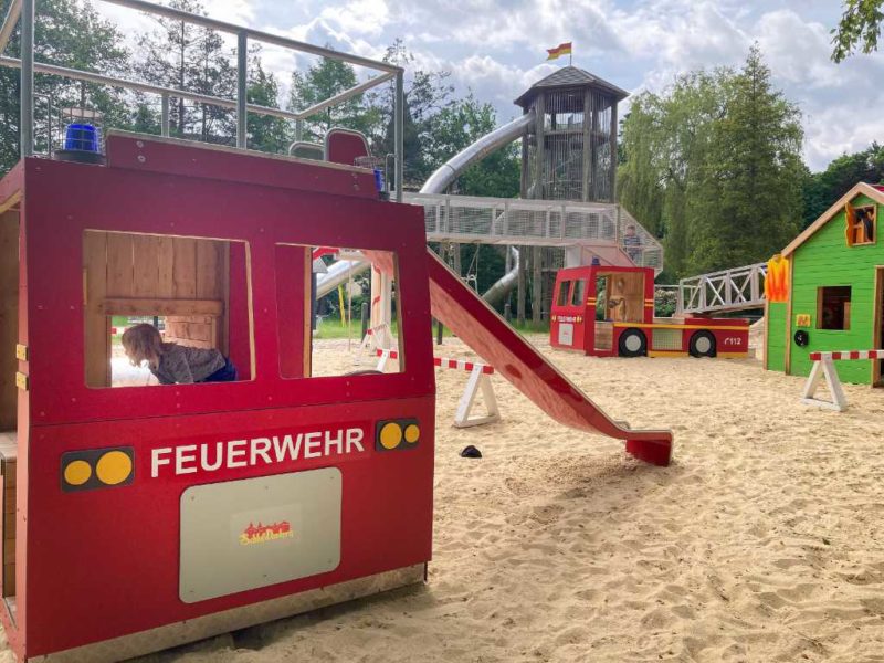 Feuerwehr Spielplatz in Schloss Dankern