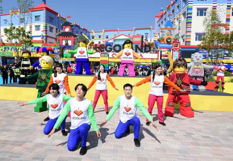 Große Freude bei der Legoland Korea Eröffnung © Merlin Entertainments