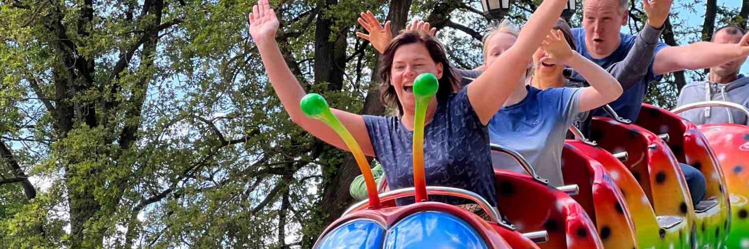 Achterbahn "Rupsje Mae" © Attractiepark De Waarbeek