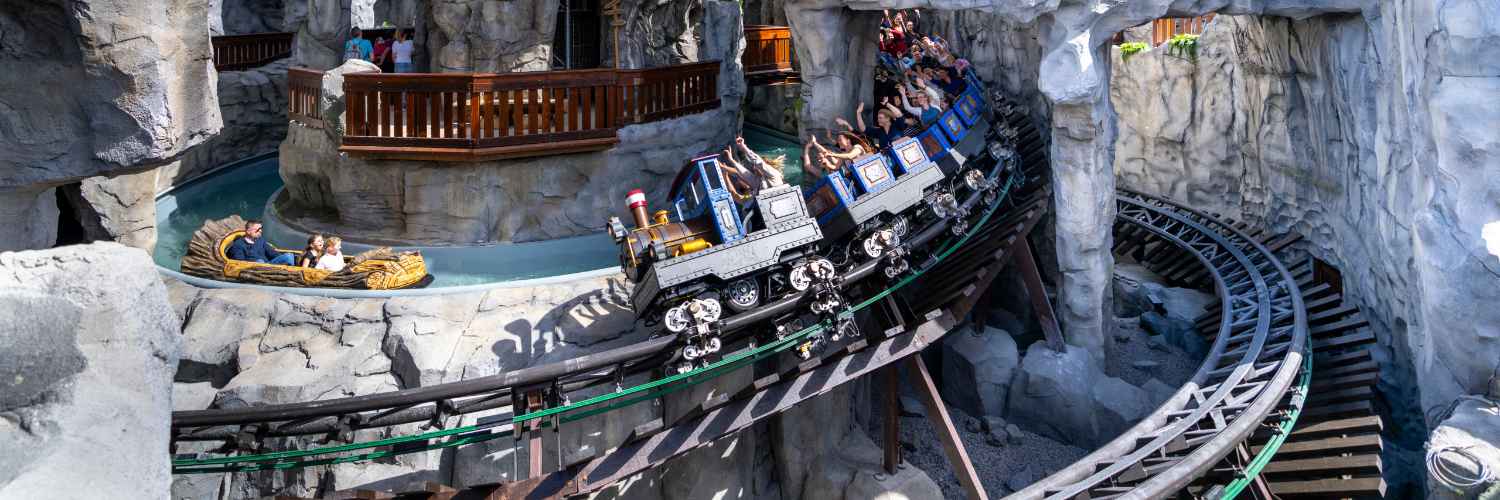 Die Tiroler Wasserbahn und der Alpenexpress Enzian © Europa-Park Resort