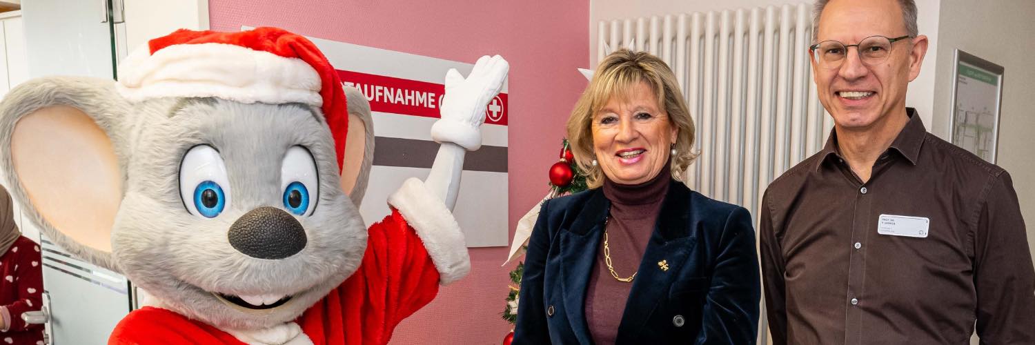 Ed Euromaus überrascht junge Patienten: Adventsaktion des Europa-Park in der Kinderklinik Ortenau 2 © Europa-Park Resort