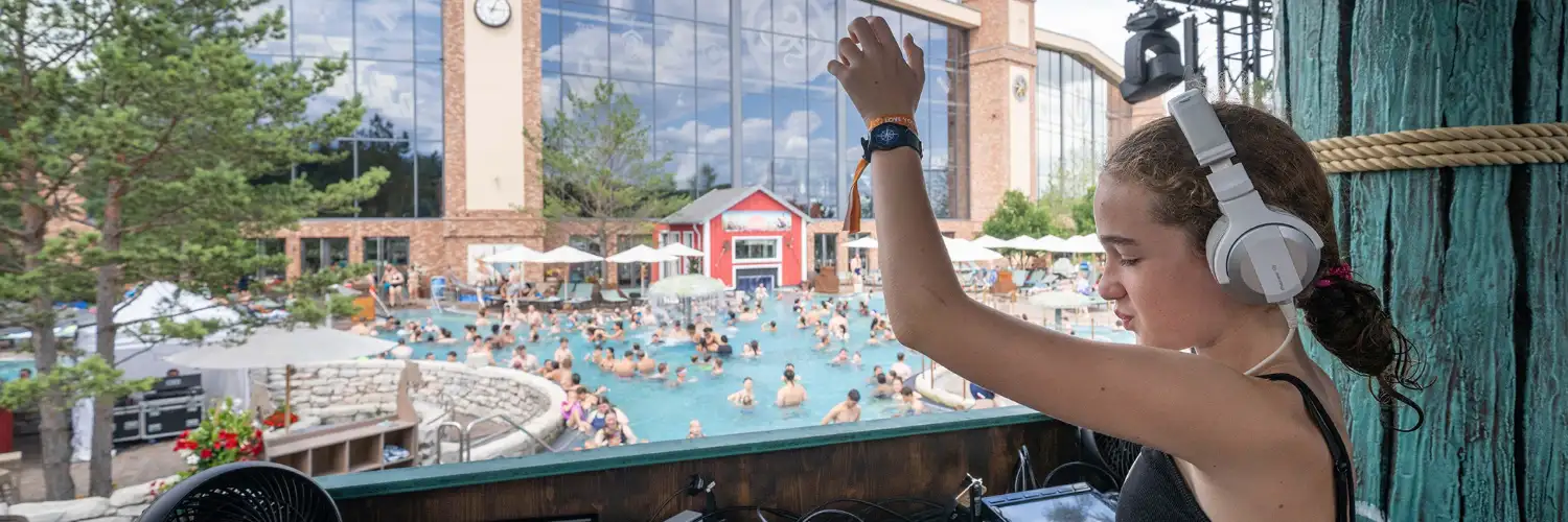 Rulantica Vibes: Kids Rave sorgt für Musik im Wasserpark 3 Bereits ein echter Profi - Lynn L. aus Belgien © Europa-Park Resort