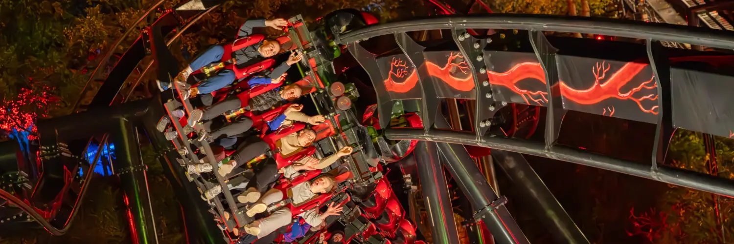 Wenn Alton Towers die Nacht übernimmt: Alton After Dark ist 2026 zurück 6 "Nemesis Reborn" © Alton Towers Resort