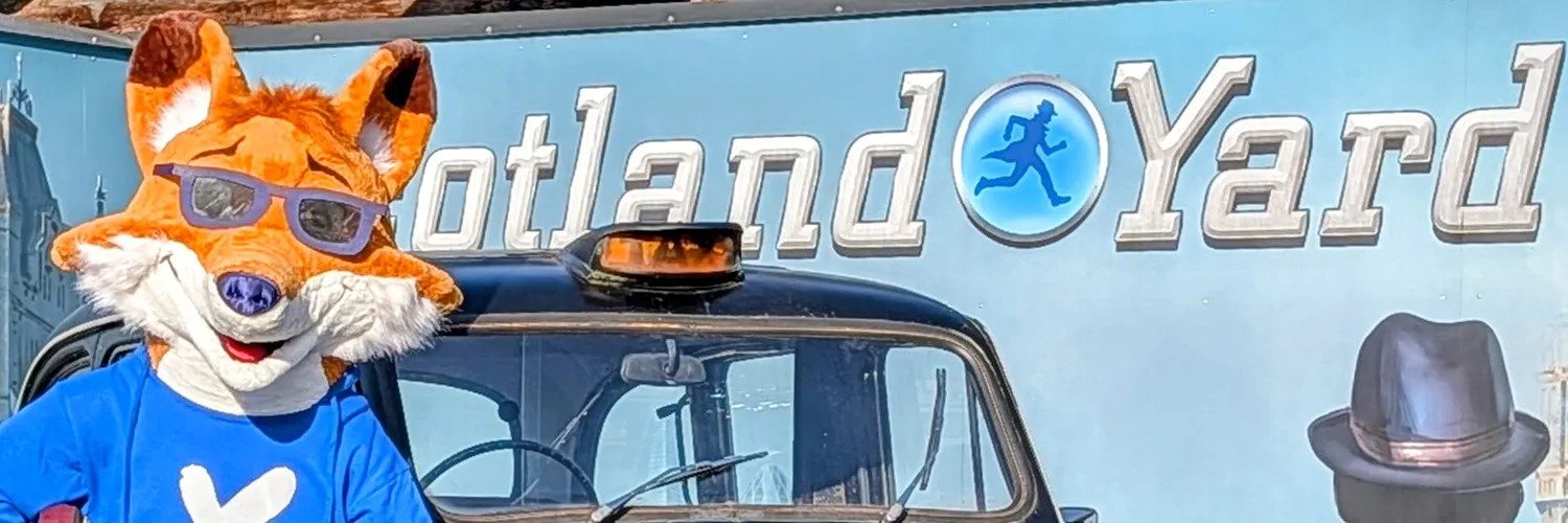 Mister FoX ermittelt: Ravensburger Spieleland startet Saison 2026 mit neuem Maskottchen 4 Mr. Fox © Ravensburger Spieleland