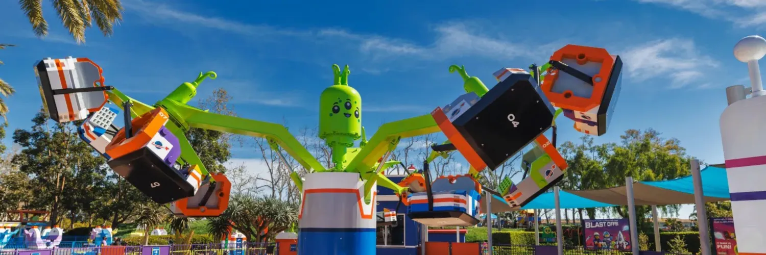 G-Force hebt ab: LEGOLAND California eröffnet galaktisches Abenteuer 4 G-Force im LEGOLAND California © Huss Rides