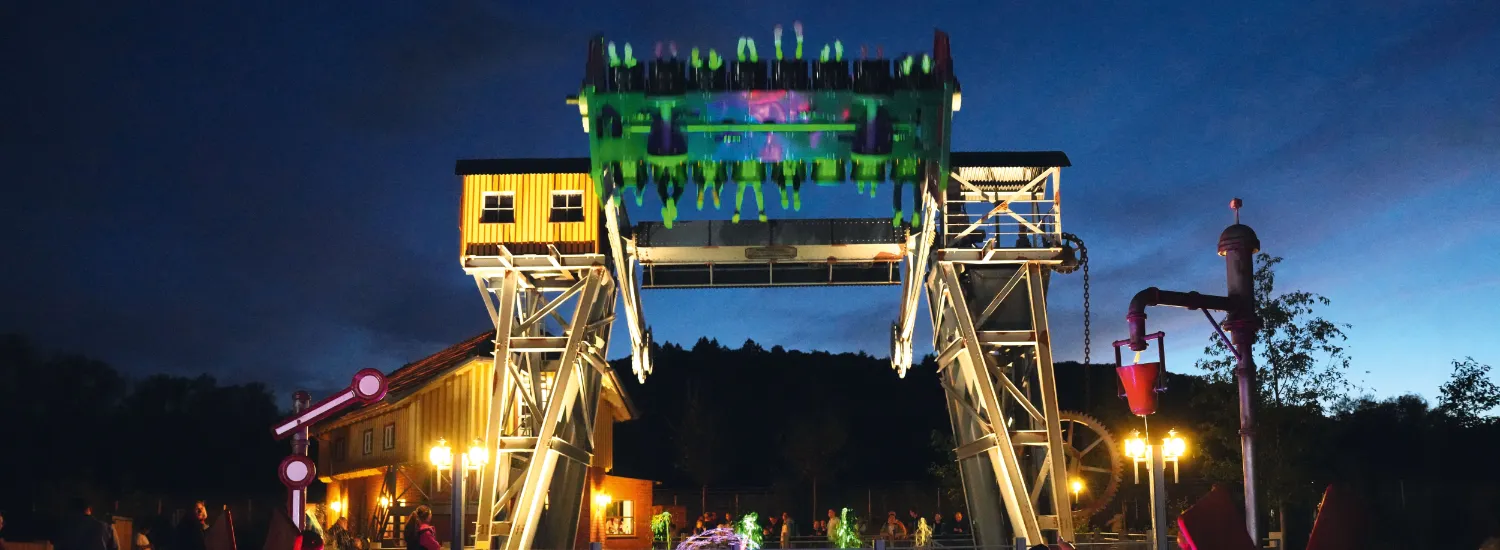 Lichtermeer, Fahrspaß und Drohnen-Show: Tripsdrill wird zur „Lichtergaudi“ 2 © Erlebnispark Tripsdrill